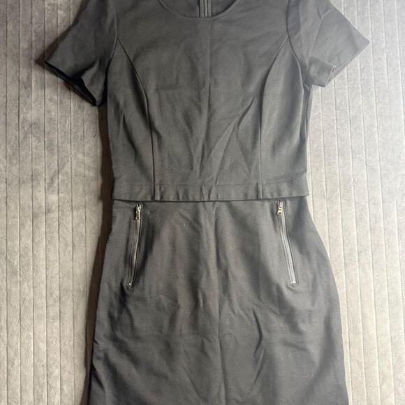 Kenneth-cole Dresses & Skirts - Classic short sleeve mini with a